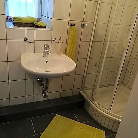 לינה וארוחת בוקר Elbhangzimmer 3*