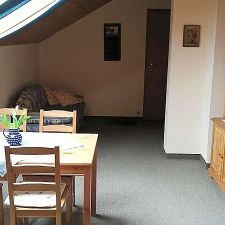 לינה וארוחת בוקר Elbhangzimmer 3*