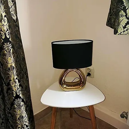 לינה וארוחת בוקר Elbhangzimmer דרזדן