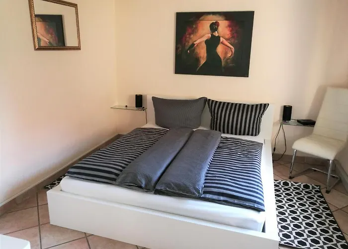 Bed and Breakfast Elbhangzimmer 3*